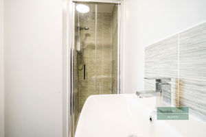 Photo 25- click for photo gallery